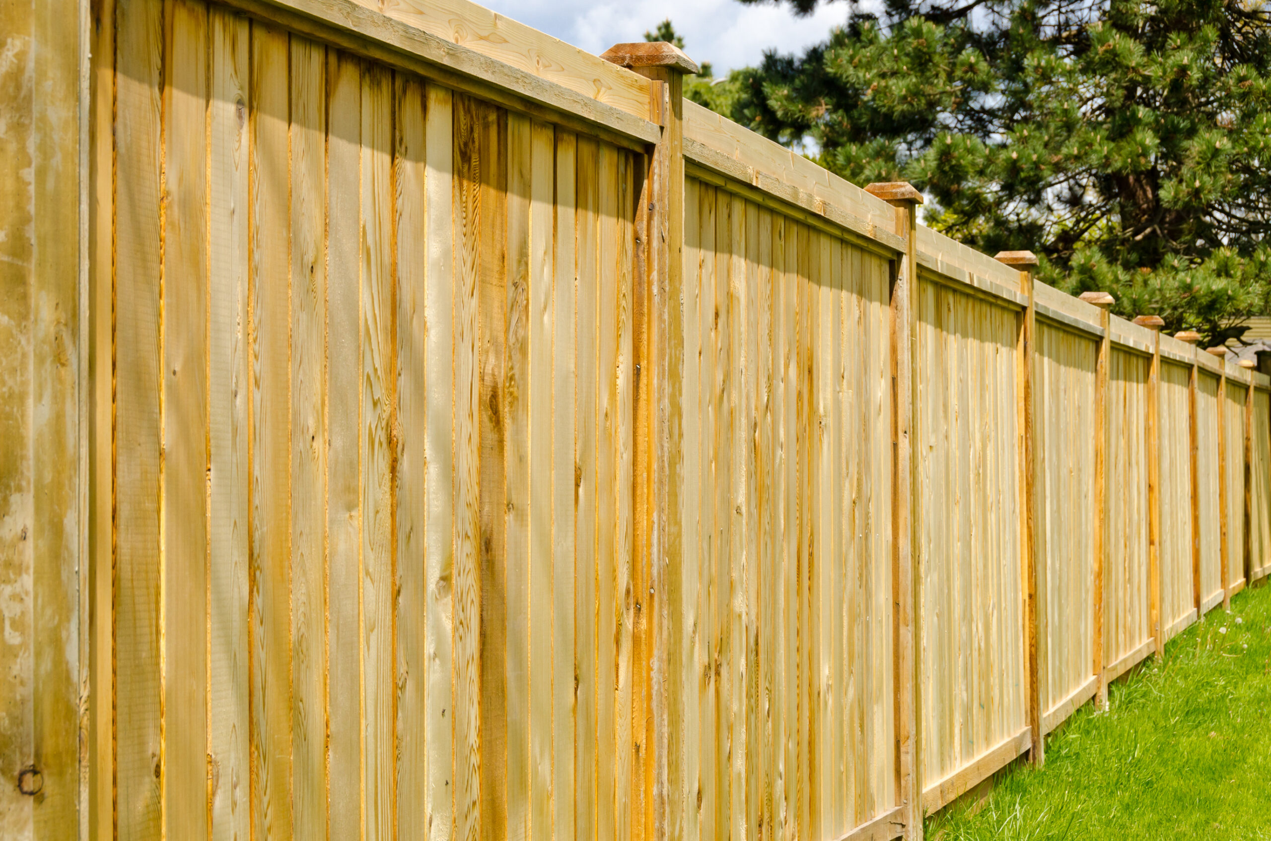 wooden privacy fence in baton rouge O neal lane